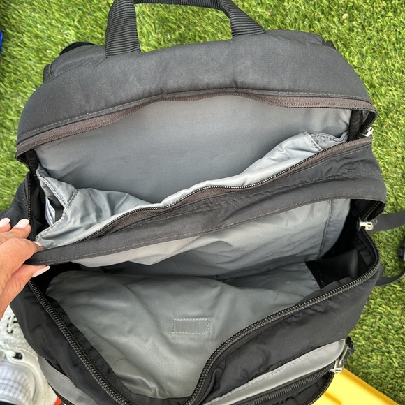 Backpack - Picture 3 of 4